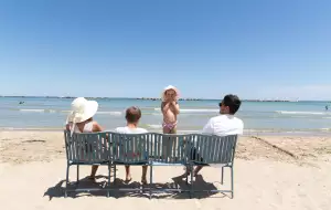 Agosto: sole, mare e spiaggia privata in famiglia insieme al tuo cane!