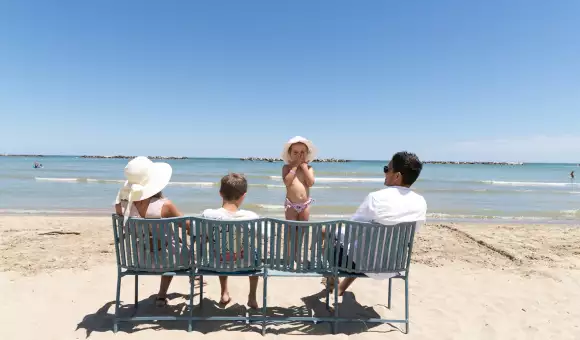 Agosto: sole, mare e spiaggia privata in famiglia insieme al tuo cane!